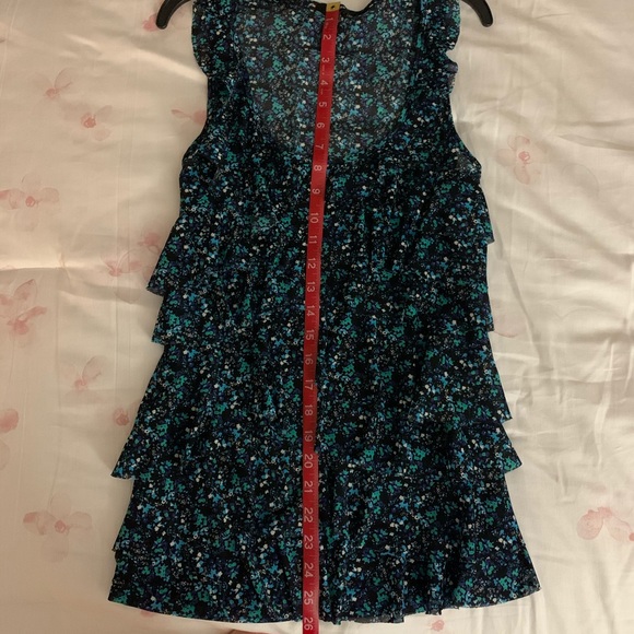 EXPRESS | Floral Tiered Tank Top - Picture 6 of 7